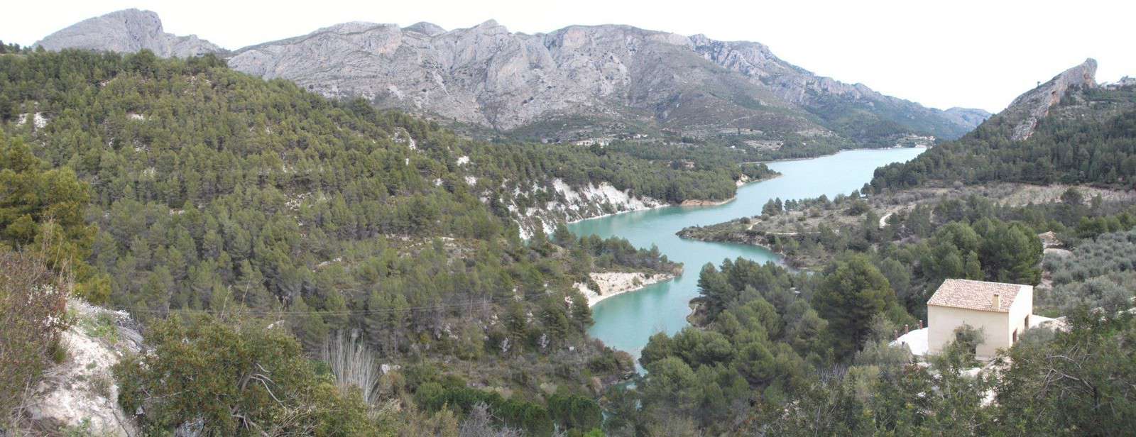 1405458485_Pantano de Guadalest desde Beniarda