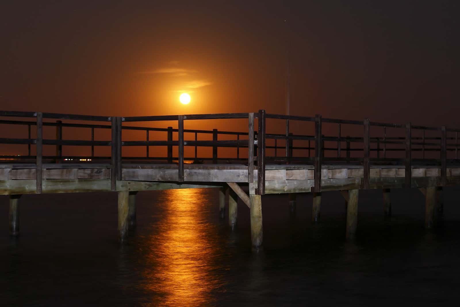 1405526568_la luna y el mar