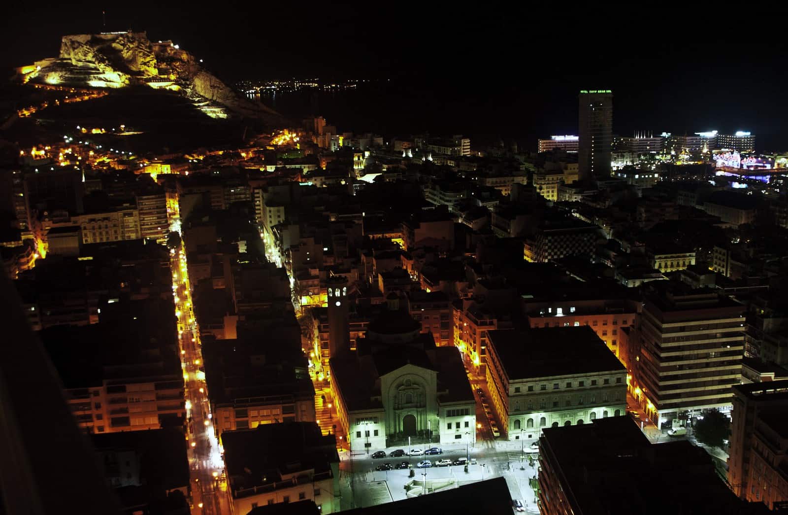 1424202585_Alicante noche_f