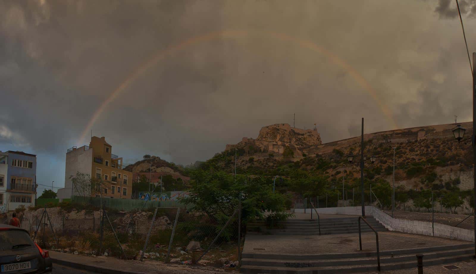 1474477048_Pano_castillo_arcoiris_2_6908x3975