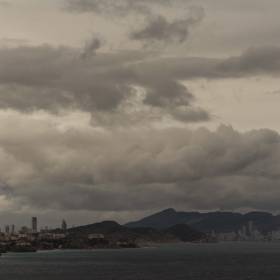 1493310384_nubes y lluvias en Benidorm