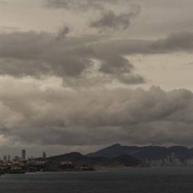 1493310384_nubes y lluvias en Benidorm