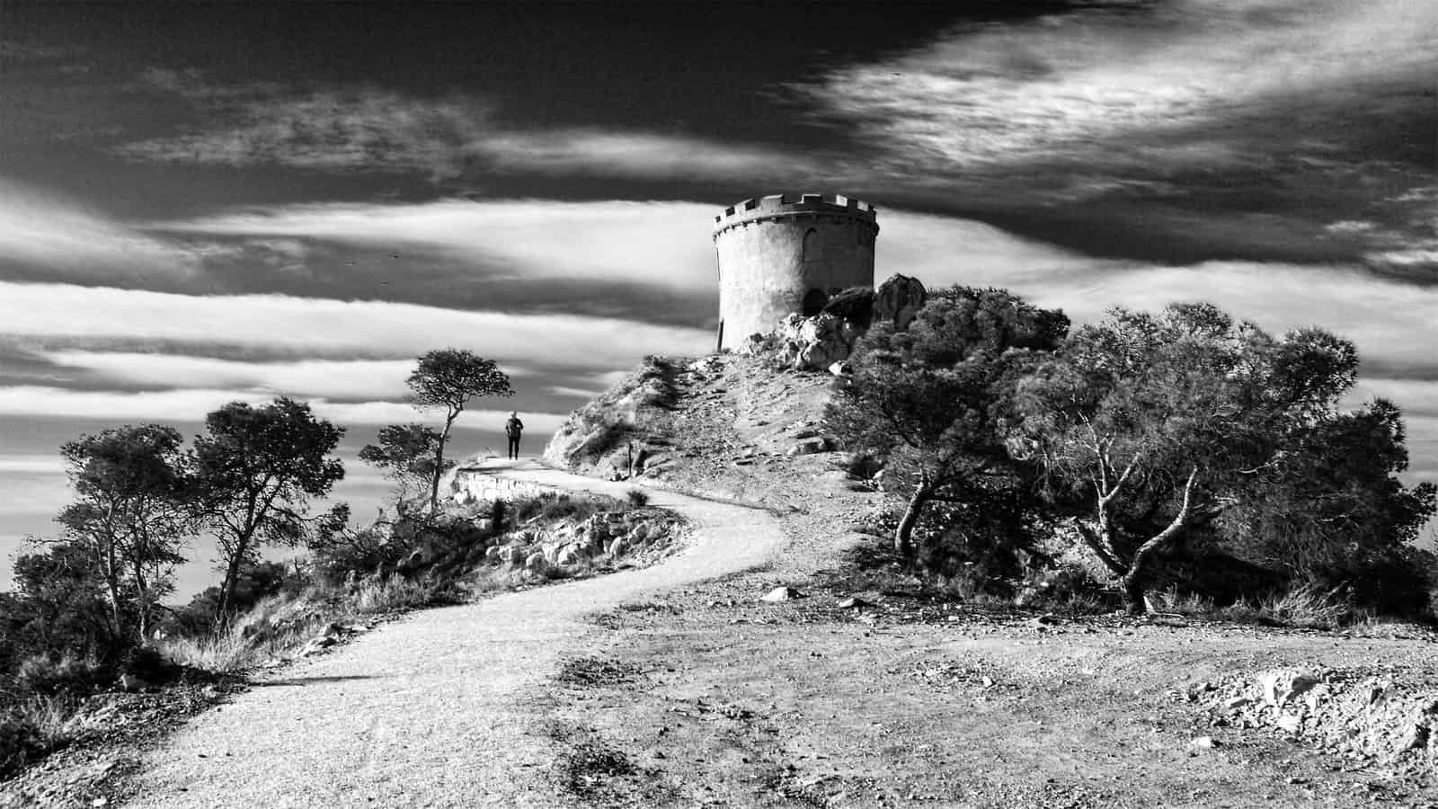 Música (abrir en nueva pestaña) / Music (Open link in new tab): Miriam Stockley - Wishing On A Star.

Una vista de la Torre de la Malladeta de Villajoyosa (Alicante), en un intemporal evocador paisaje que diríase propio de los cuentos de fantasía, como aquel relatado en la mini serie  "El Décimo Reino", que tan virtuosamente combinaba la fantasía, la comedia, el romance y el drama, sin exceso alguno de violencia y que, en su día, tanto disfruté viéndolo con mis hijas :-)

Mi página de Facebook

-English:

A view of the Malladeta Tower in Villajoyosa (Alicante), highlighting in a timeless evocative  landscape that looks like it was taken out of a fantasy fairy tale, such as that recounted in the mini series "The Tenth Kingdom", a wonderful combination of fantasy, comedy, romance and drama, but not too much violence,   the one that I could enjoy watching with my daughters some years ago :-)

My Facebook Page.

Imagen protegida por Plaghunter / Image protected by Plaghunter
© Francisco García Ríos 2018- All Rights Reserved / Reservados todos los derechos.
El contenido de estas imágenes no puede ser copiado, distribuido ni publicado por ningún medio, bien sea electrónico o de cualquier otra naturaleza.
Su utilización en otras páginas web sin el consentimiento expreso del autor está PROHIBIDO y es sancionable por ley.
Cualquiera que quiera usar mis fotografías debe ponerse en contacto conmigo primero para acordar los términos de uso; así pues, para informarse acerca de copias, licencias, utlilización en blogs o cualquier otro uso, por favor, envíe un mensaje o correo electrónico (recesvintus(at)yahoo.es).
Gracias.

The content of these images cannot be