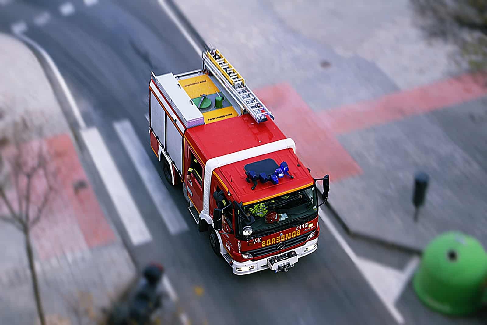 1588865647_Bomberos. Alicante