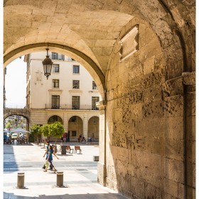 Arcos del ayuntamiento de Alicante