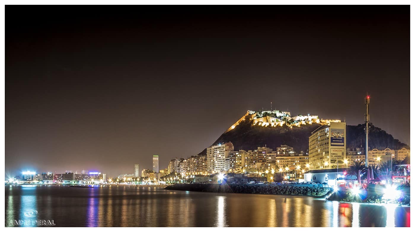 Arrabal Roig, Virgen del Socorro y playa del Postiguet