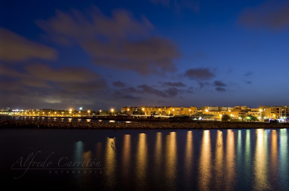 Barrio San Gabriel desde el espigón. Enamorados de Alicante